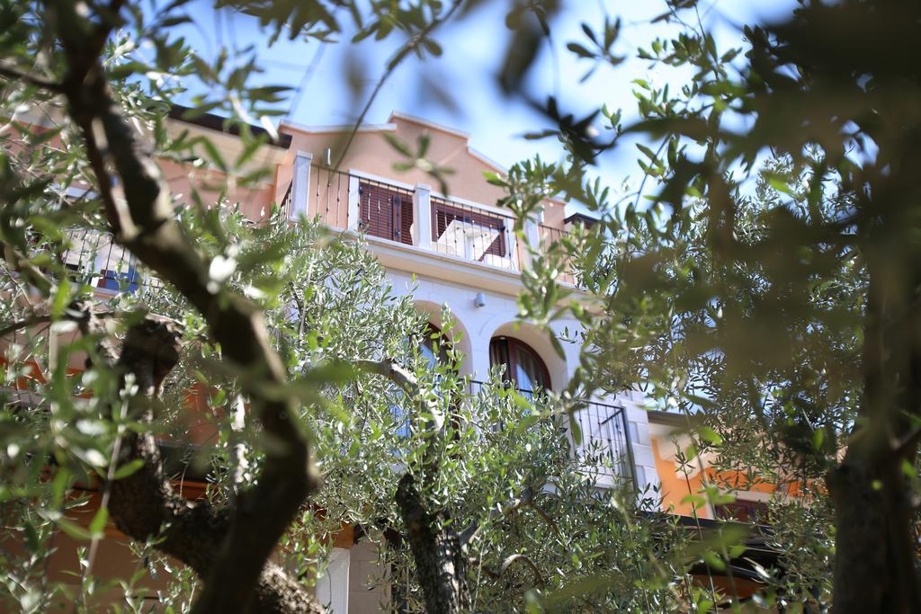 Villa Dobravac Wine Estate Ровин Екстериор снимка